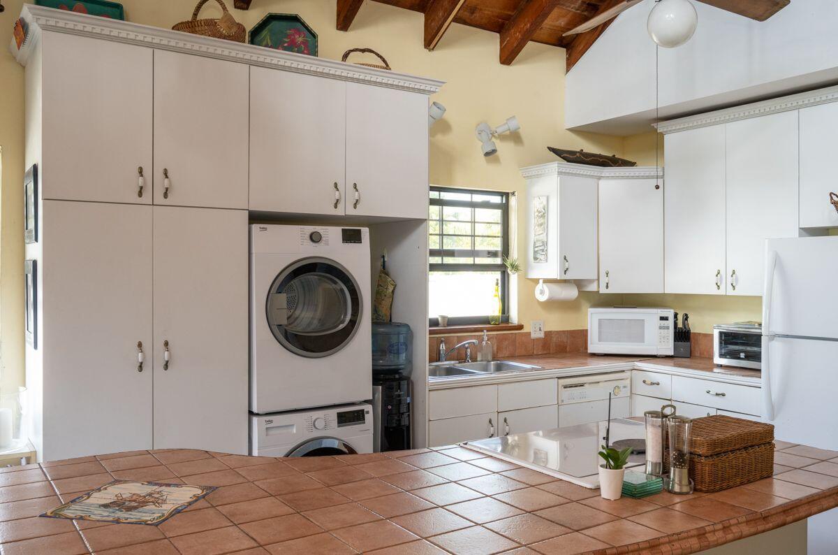 313 Catherine Street Unit: 3