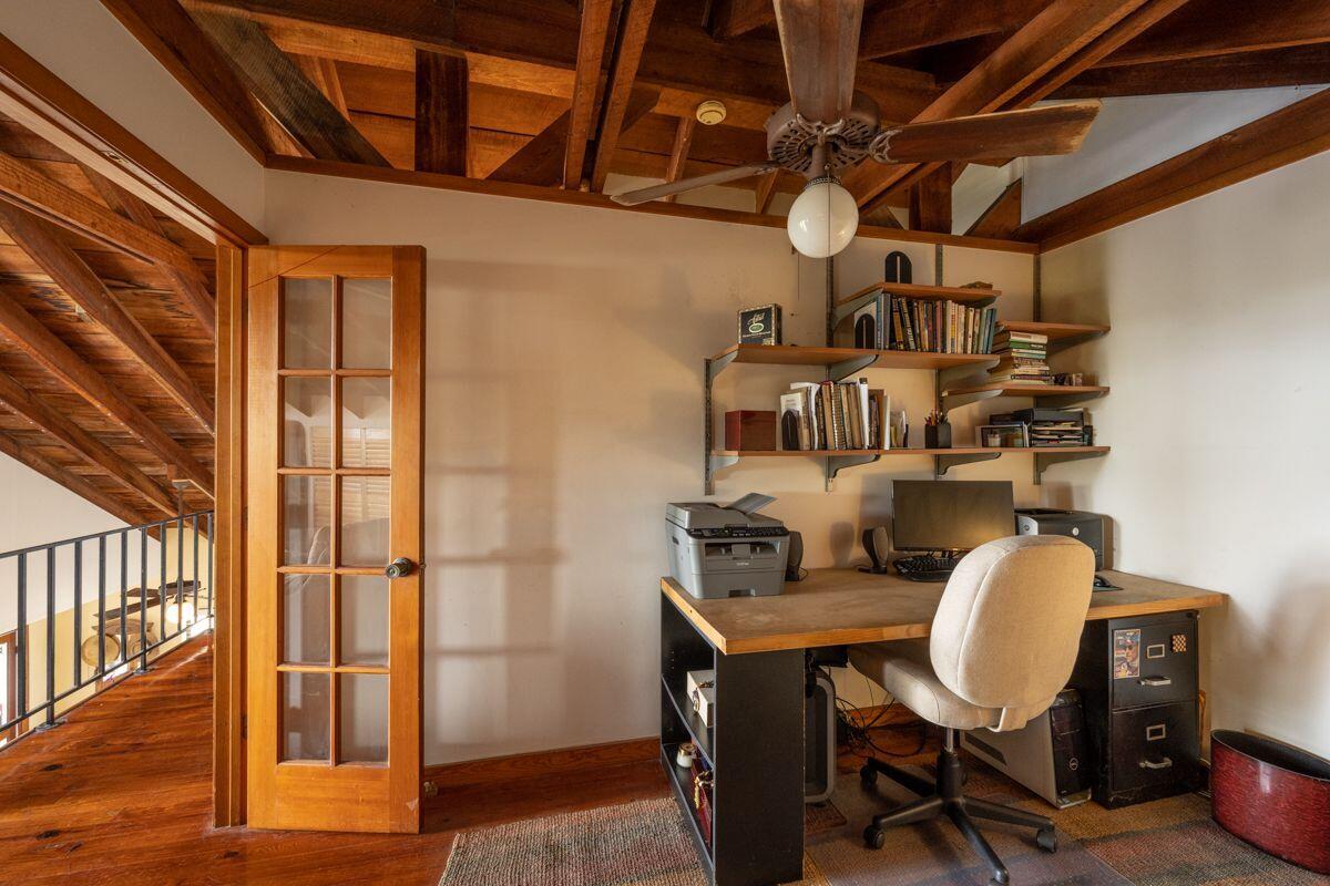 313 Catherine Street Unit: 3