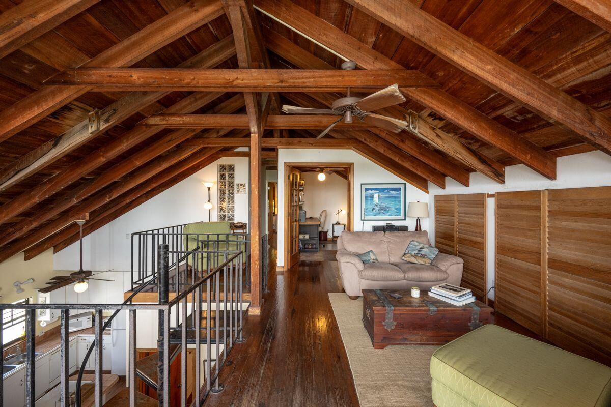 313 Catherine Street Unit: 3