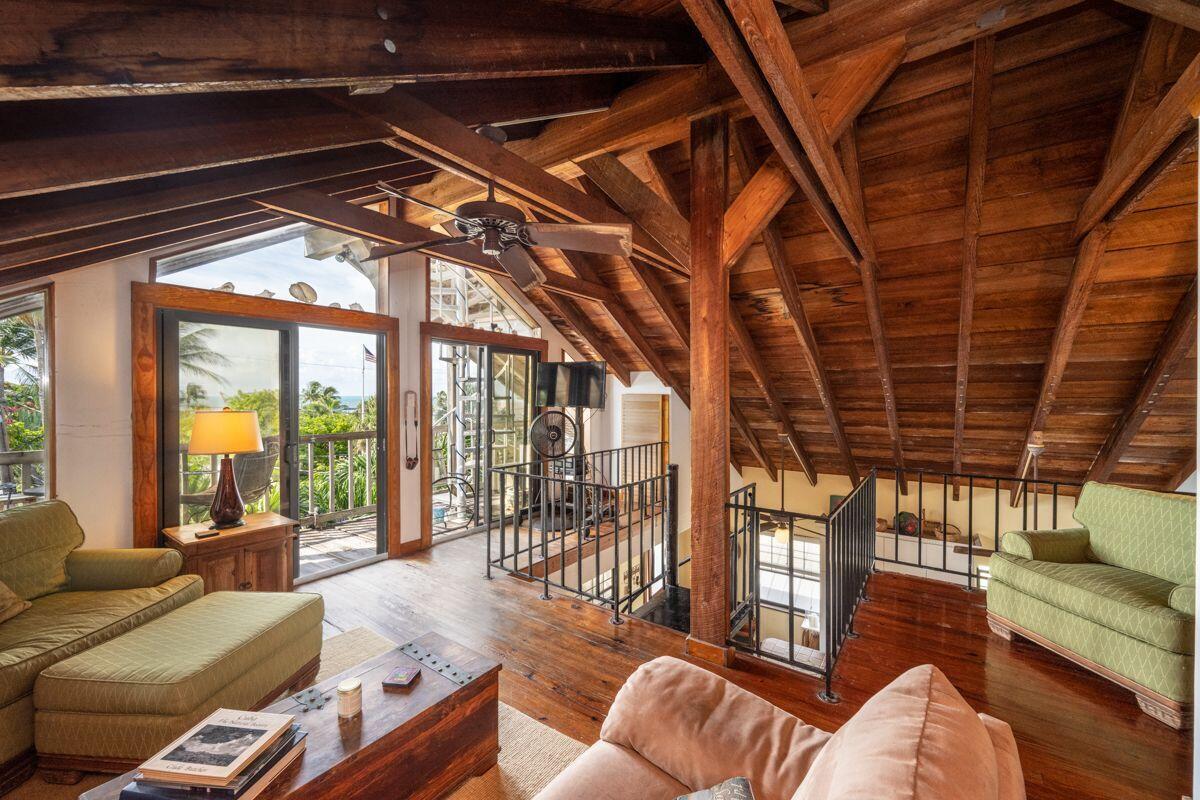 313 Catherine Street Unit: 3