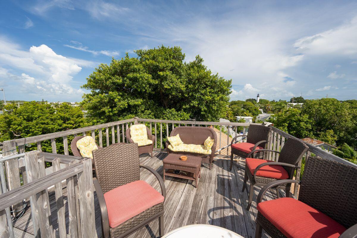 313 Catherine Street Unit: 3