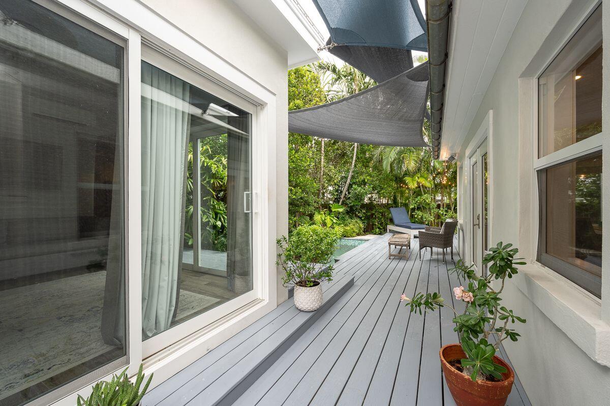 1231 Washington Street