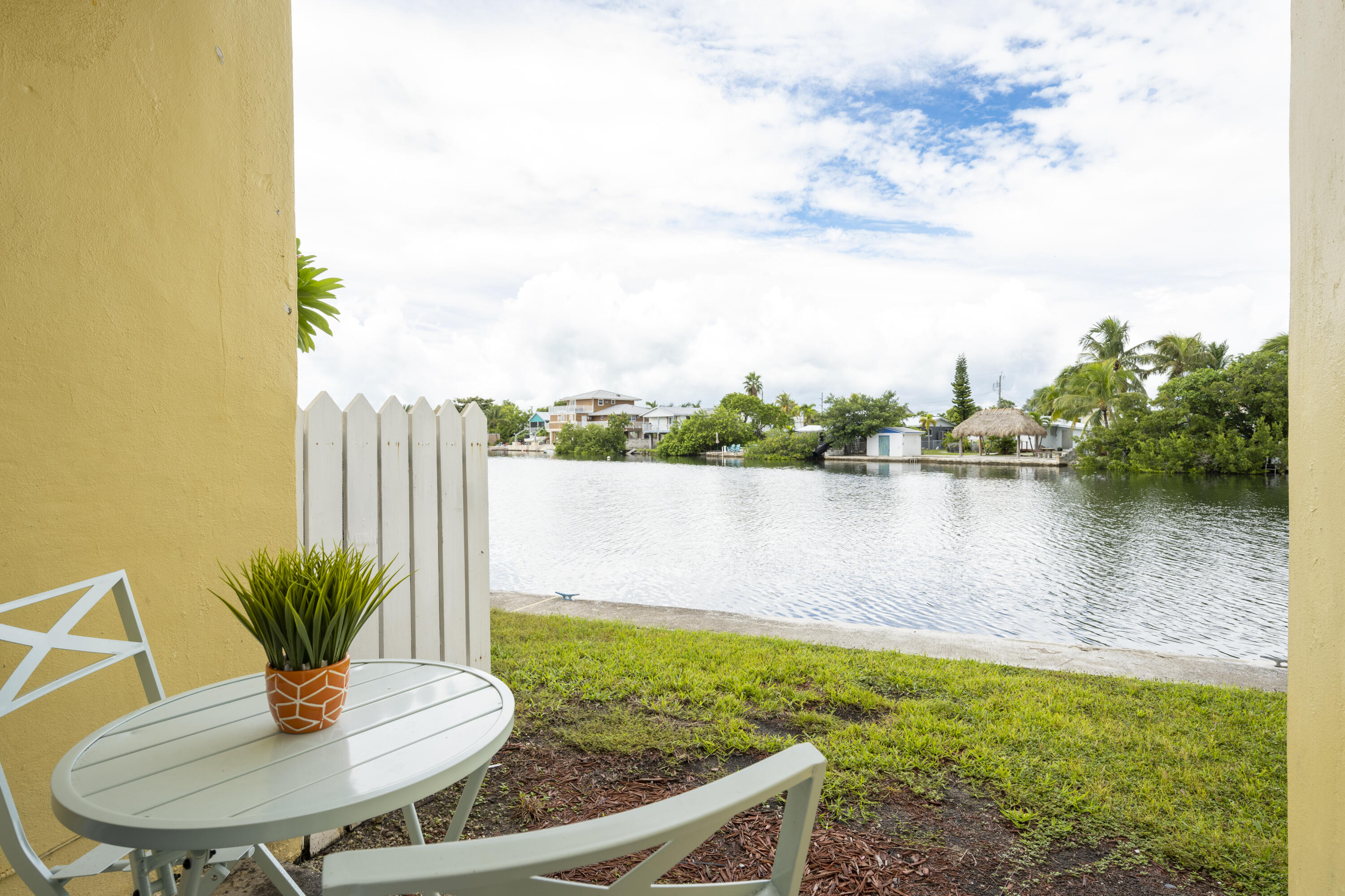 201 Coppitt Road Unit: 106B