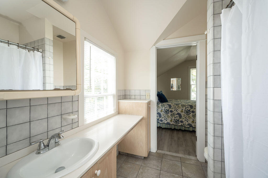 1310 Catherine Street Unit: 1