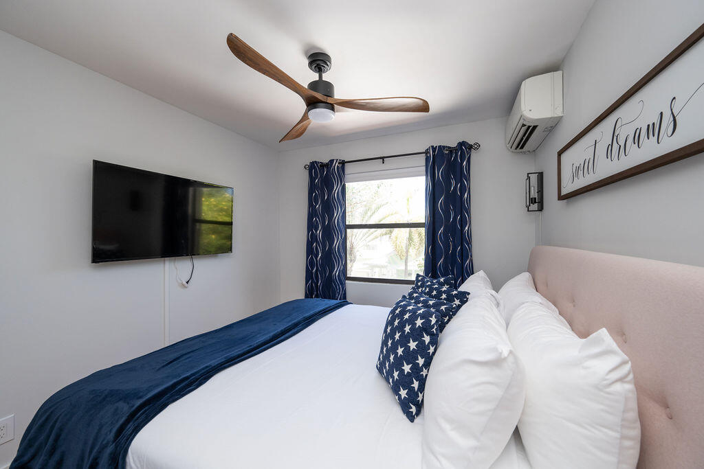 313 Catherine Street Unit: 4