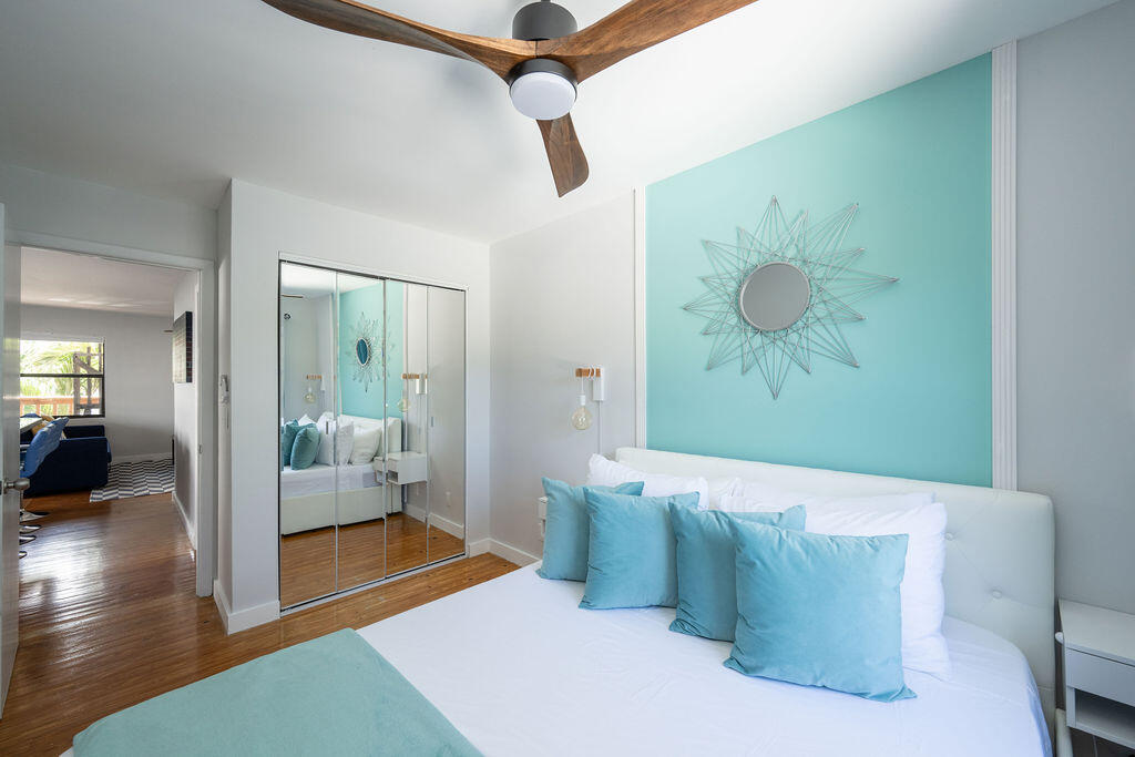 313 Catherine Street Unit: 4