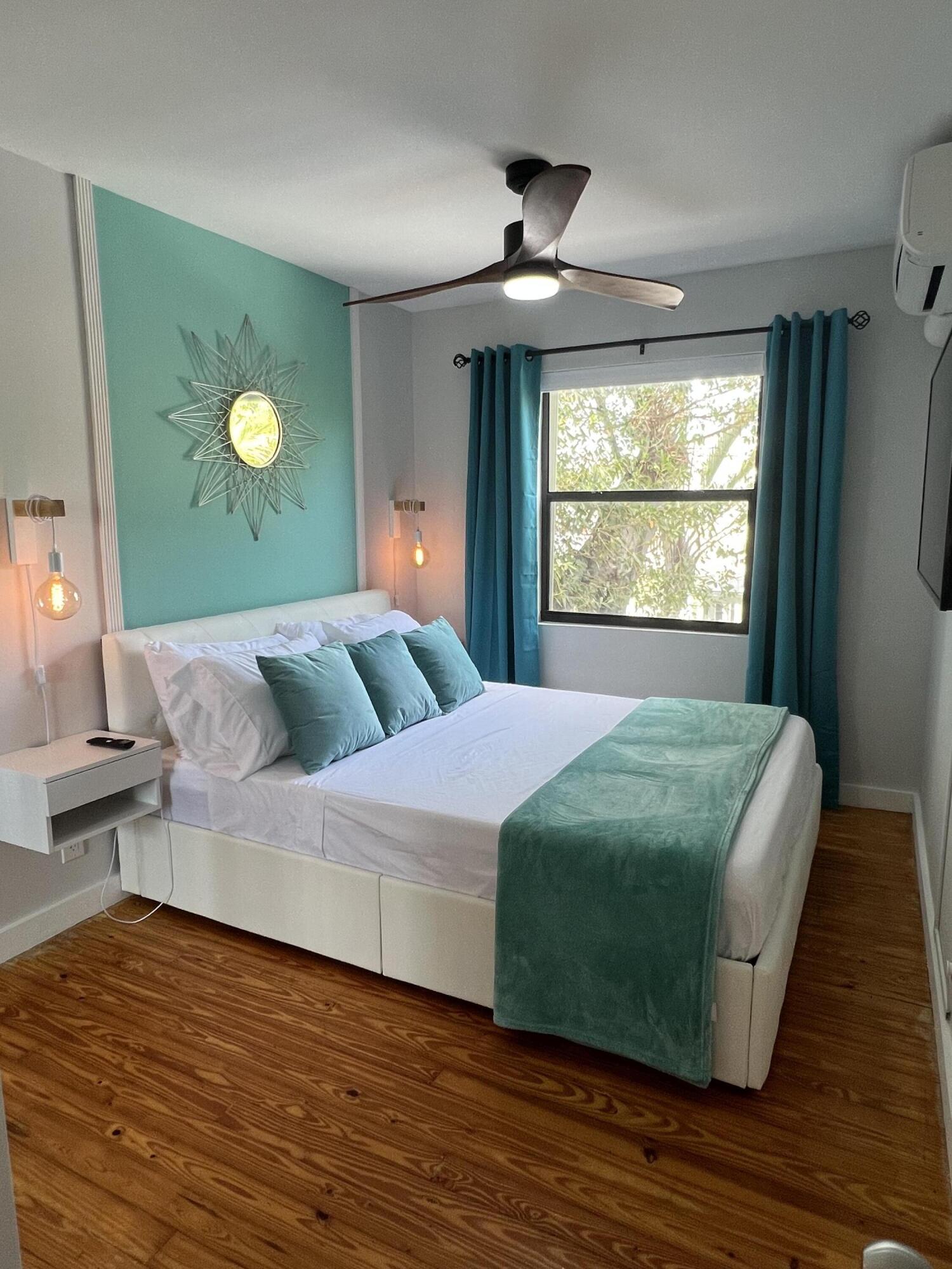 313 Catherine Street Unit: 4