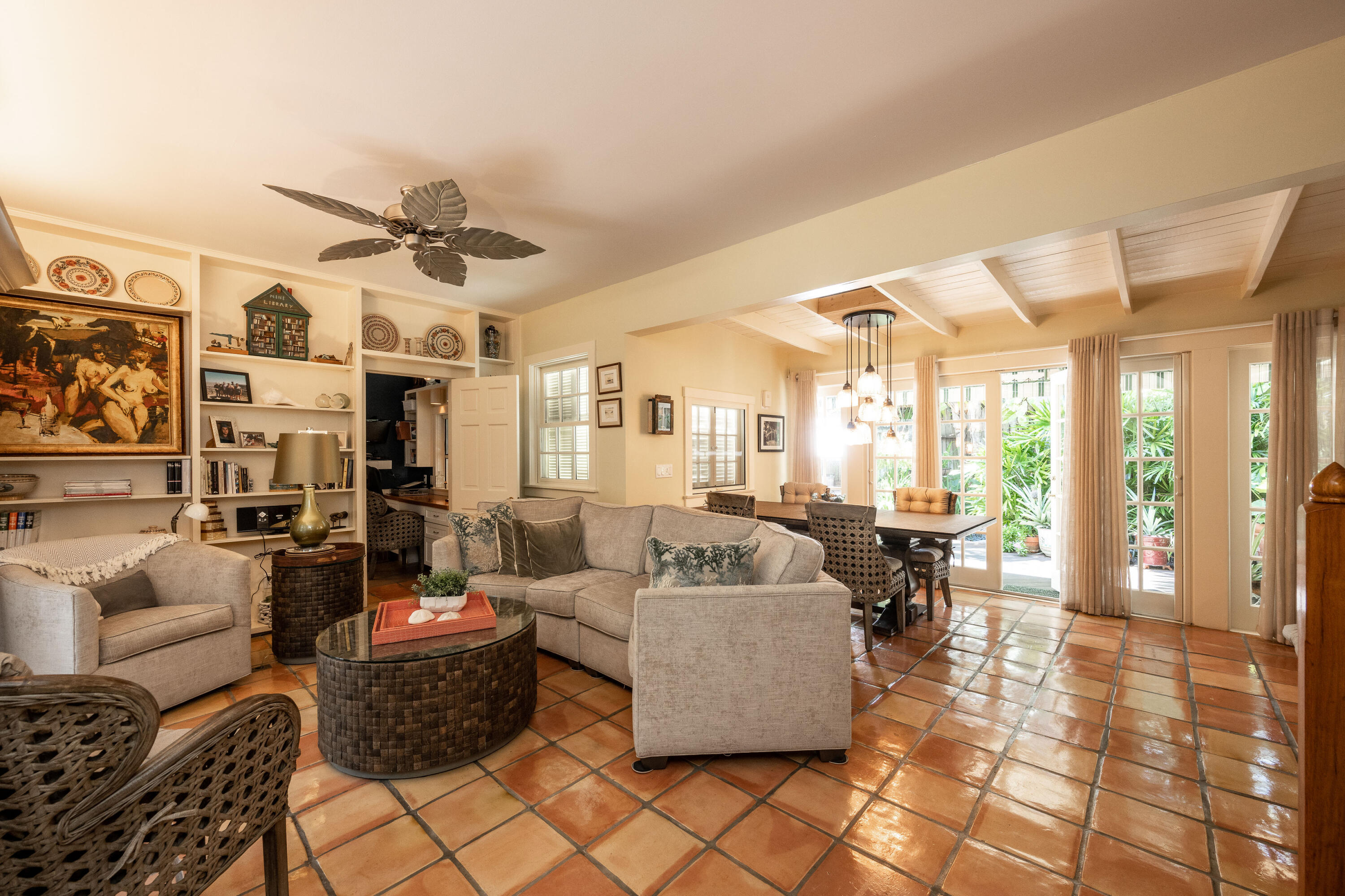 715 Windsor Lane Unit: Rear