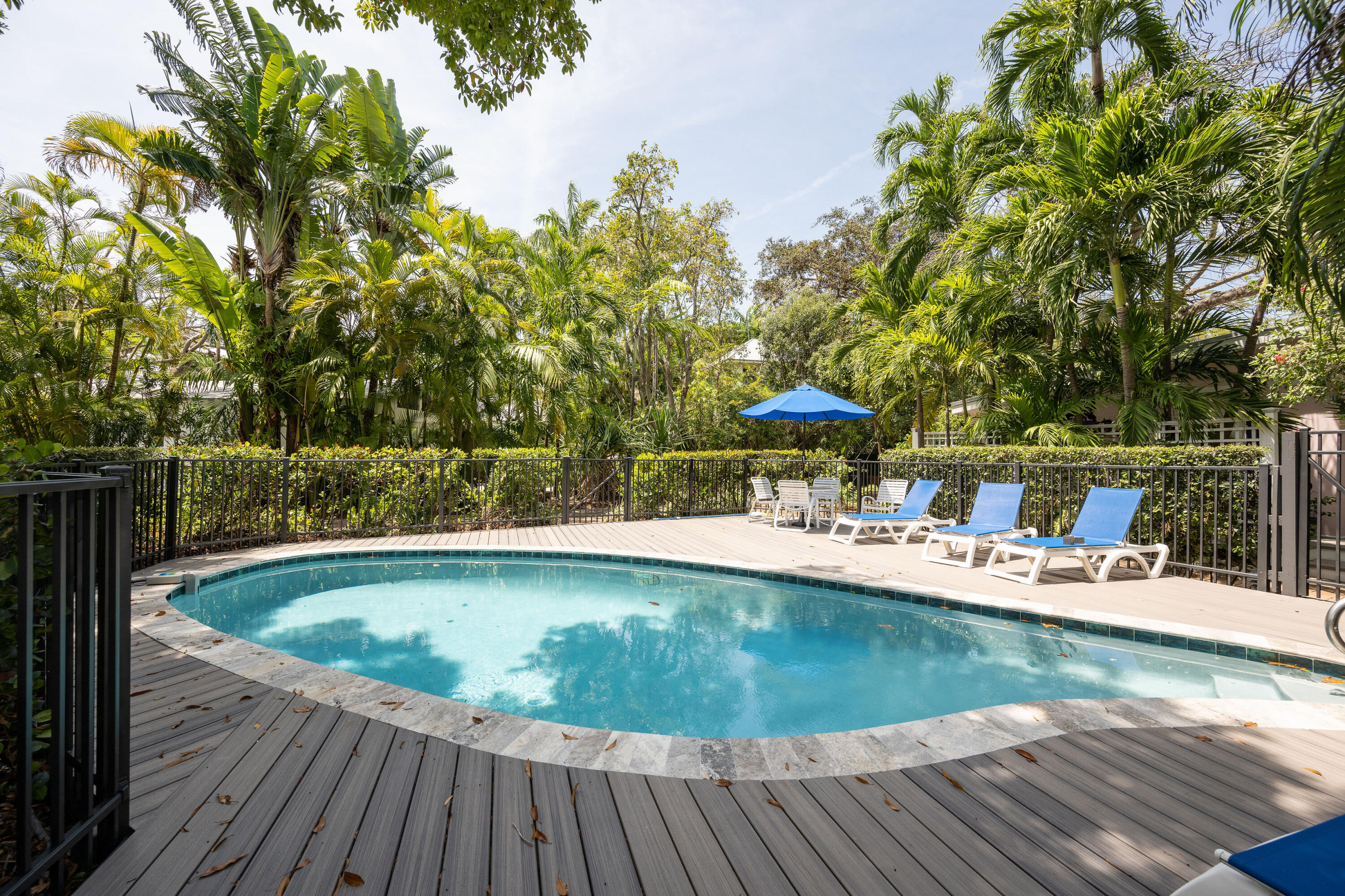 715 Windsor Lane Unit: Rear