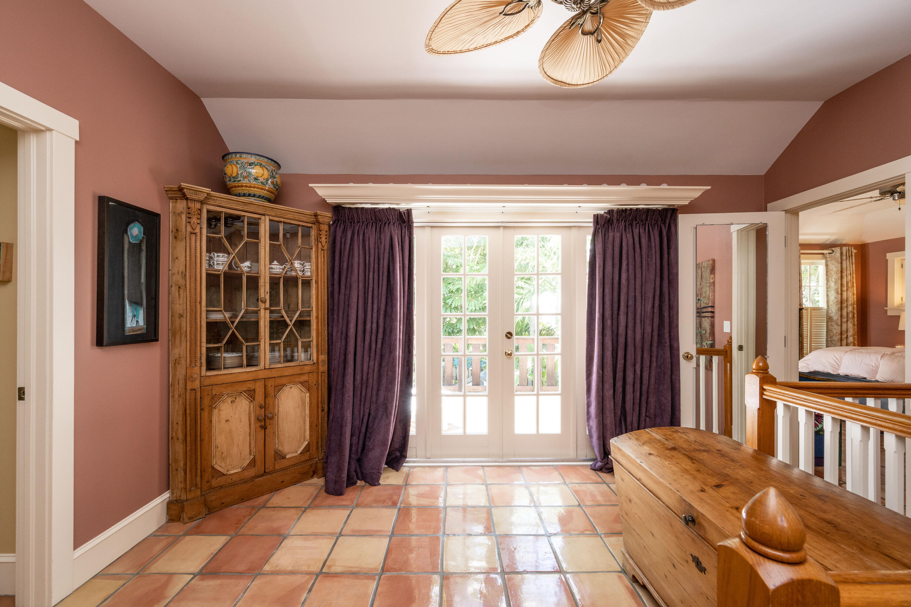 715 Windsor Lane Unit: Rear