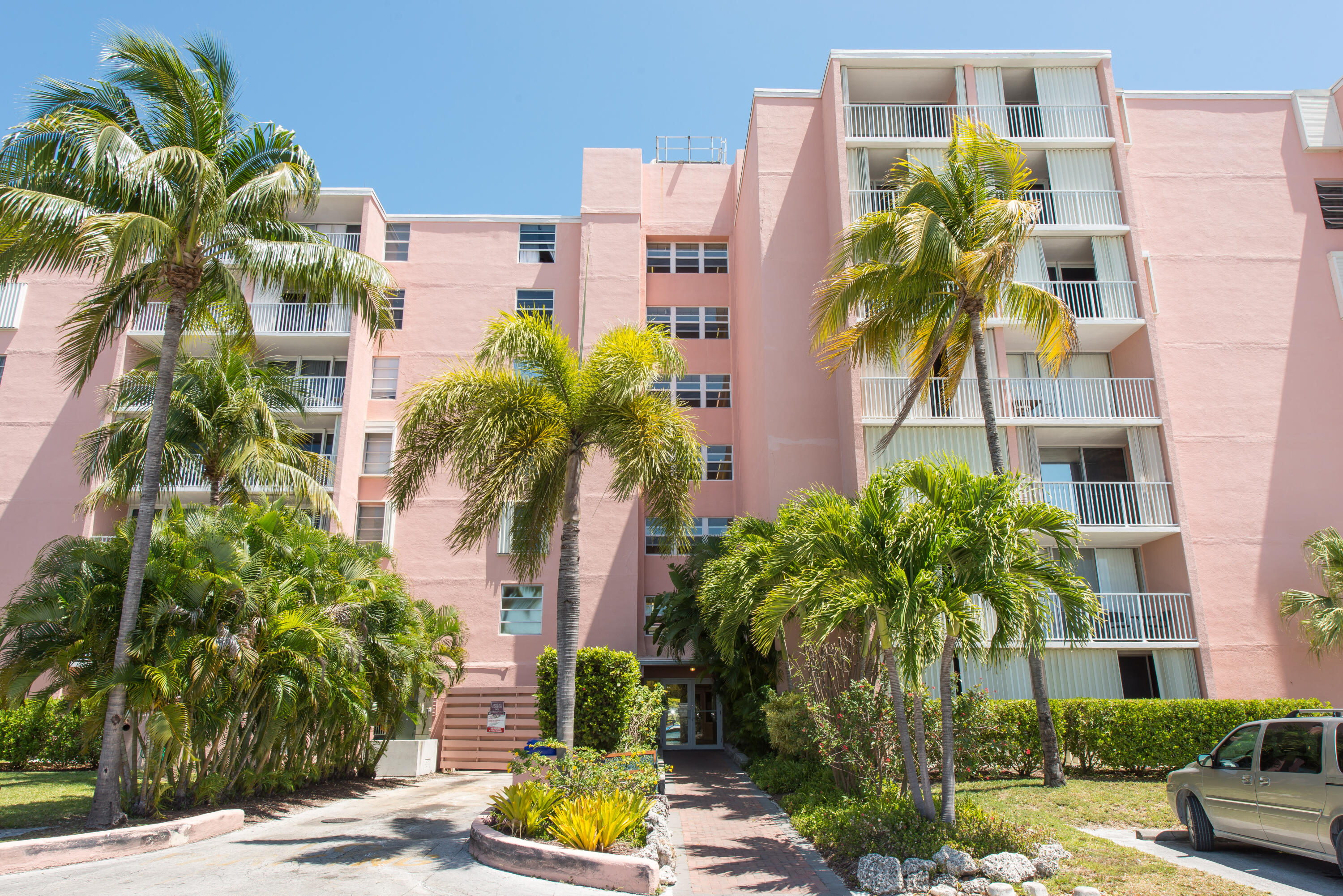 3312 Northside Drive Unit: 705