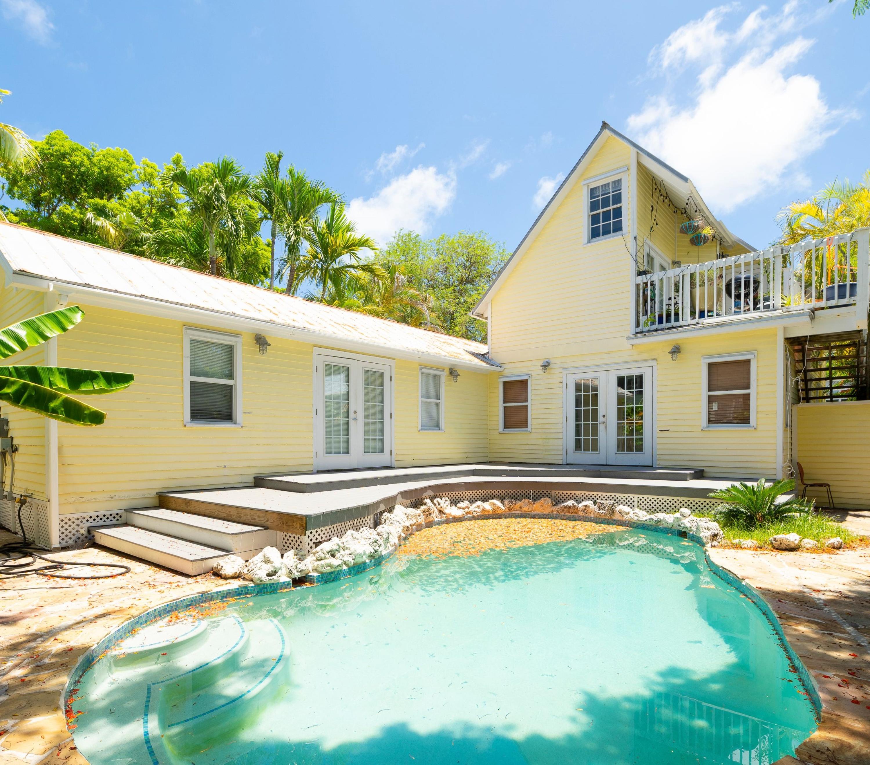 1207 Florida Street Unit: DOWN