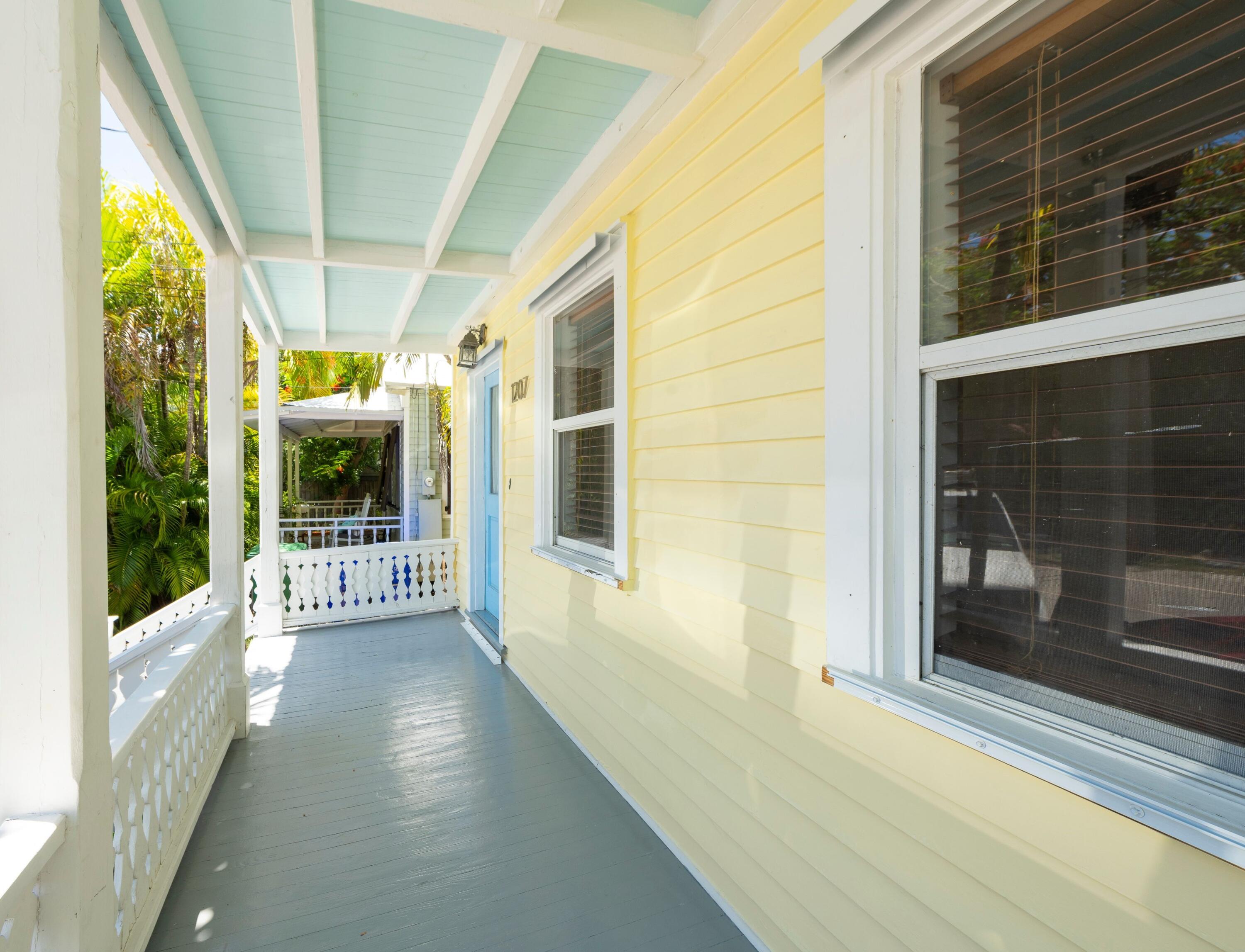 1207 Florida Street Unit: DOWN