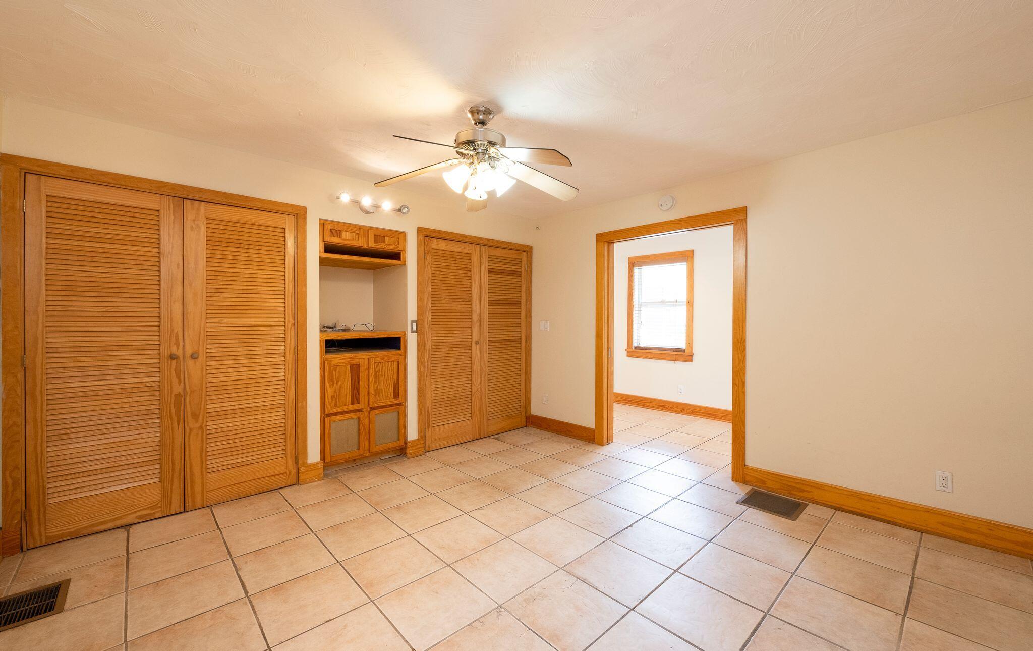 1207 Florida Street Unit: DOWN