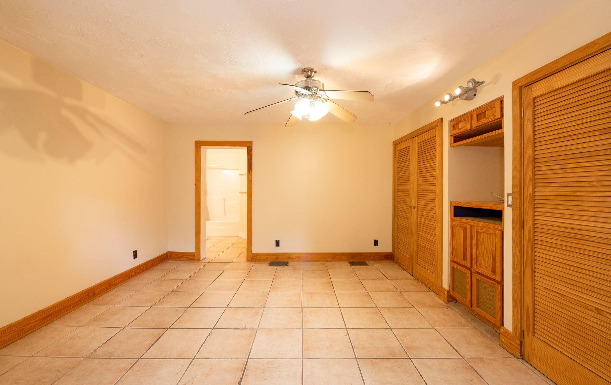 1207 Florida Street Unit: DOWN