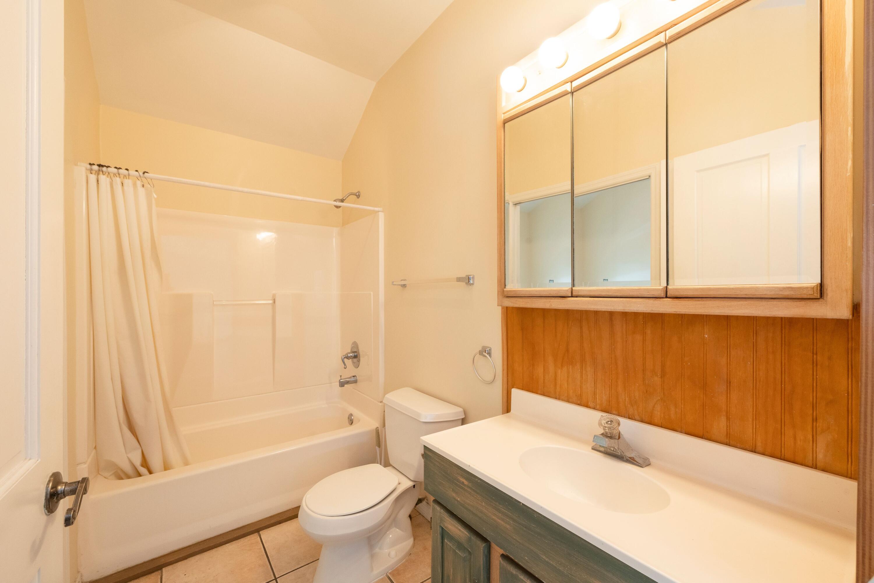 1207 Florida Street Unit: DOWN