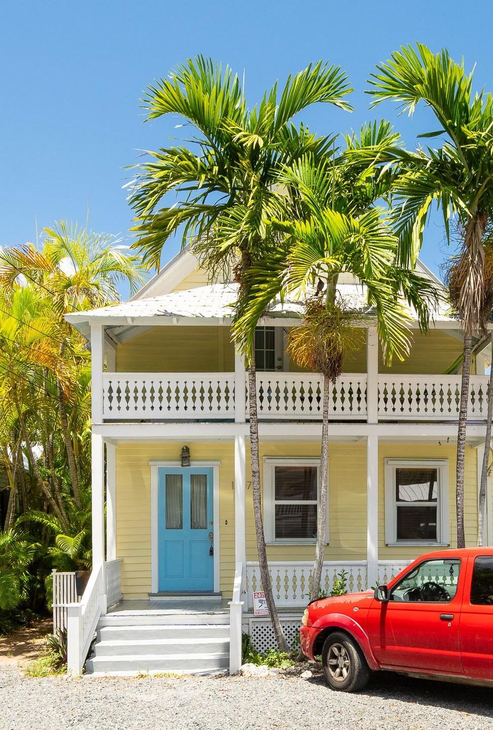 1207 Florida Street Unit: DOWN