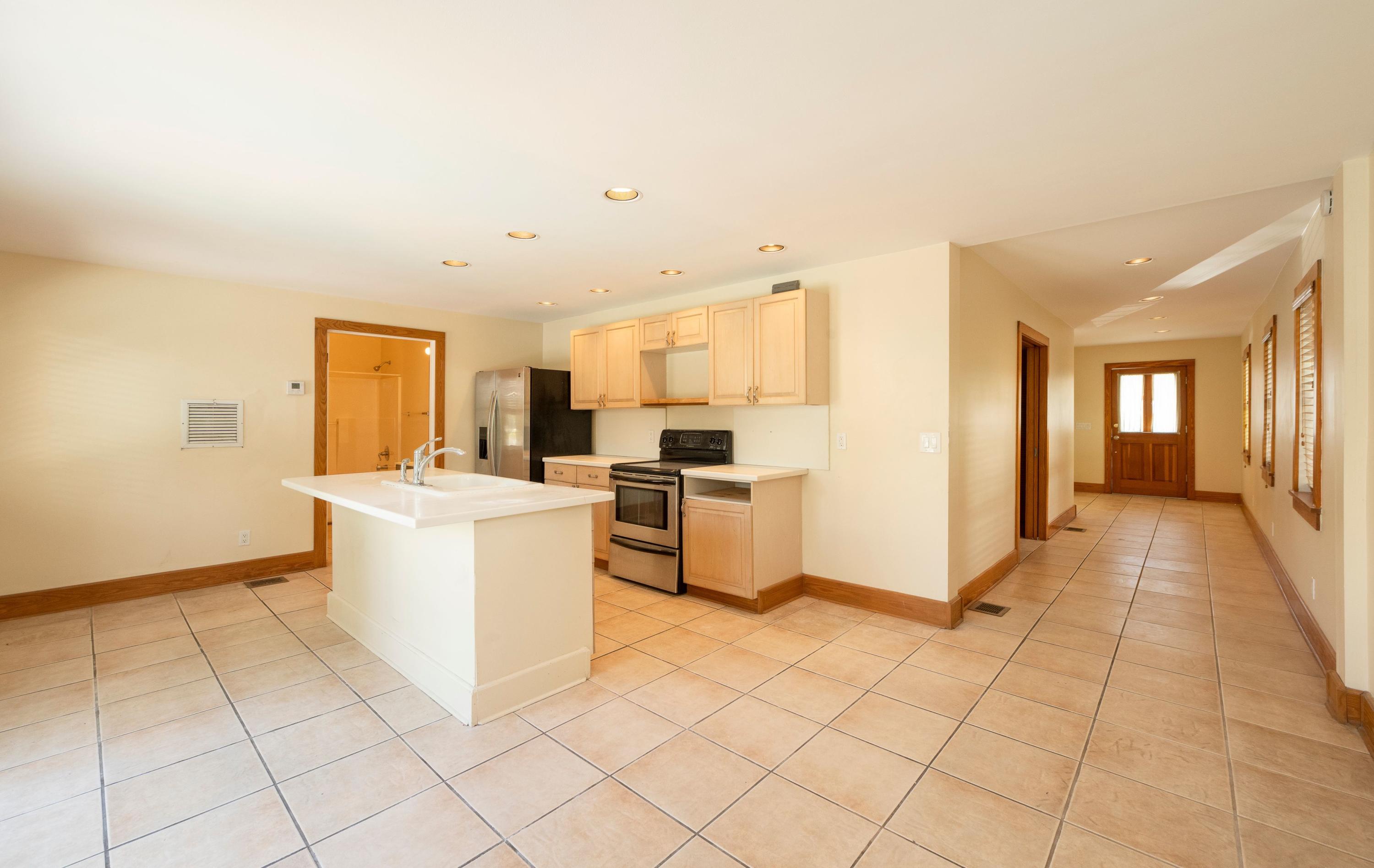 1207 Florida Street Unit: DOWN