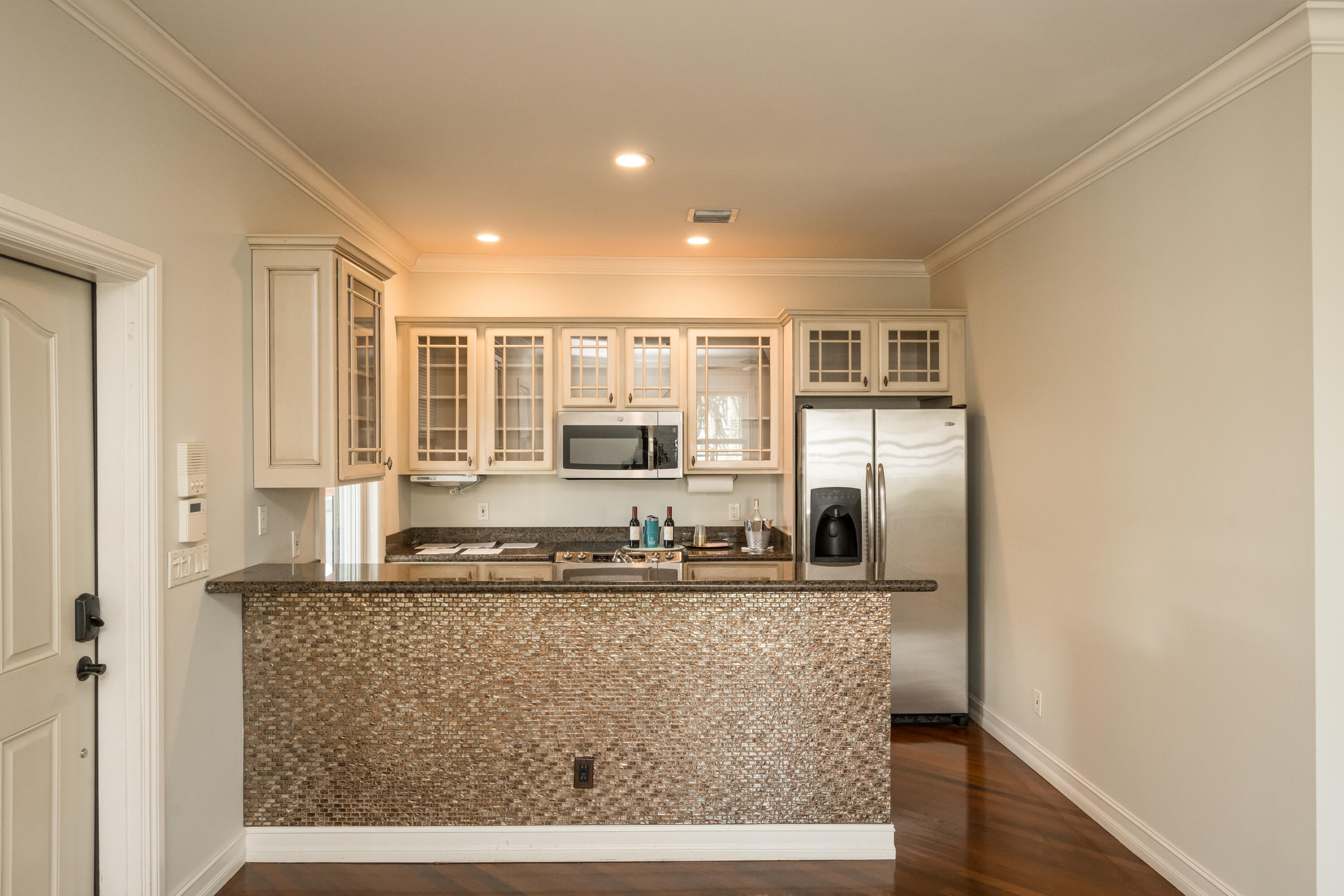 120 Angela Street Unit: 201