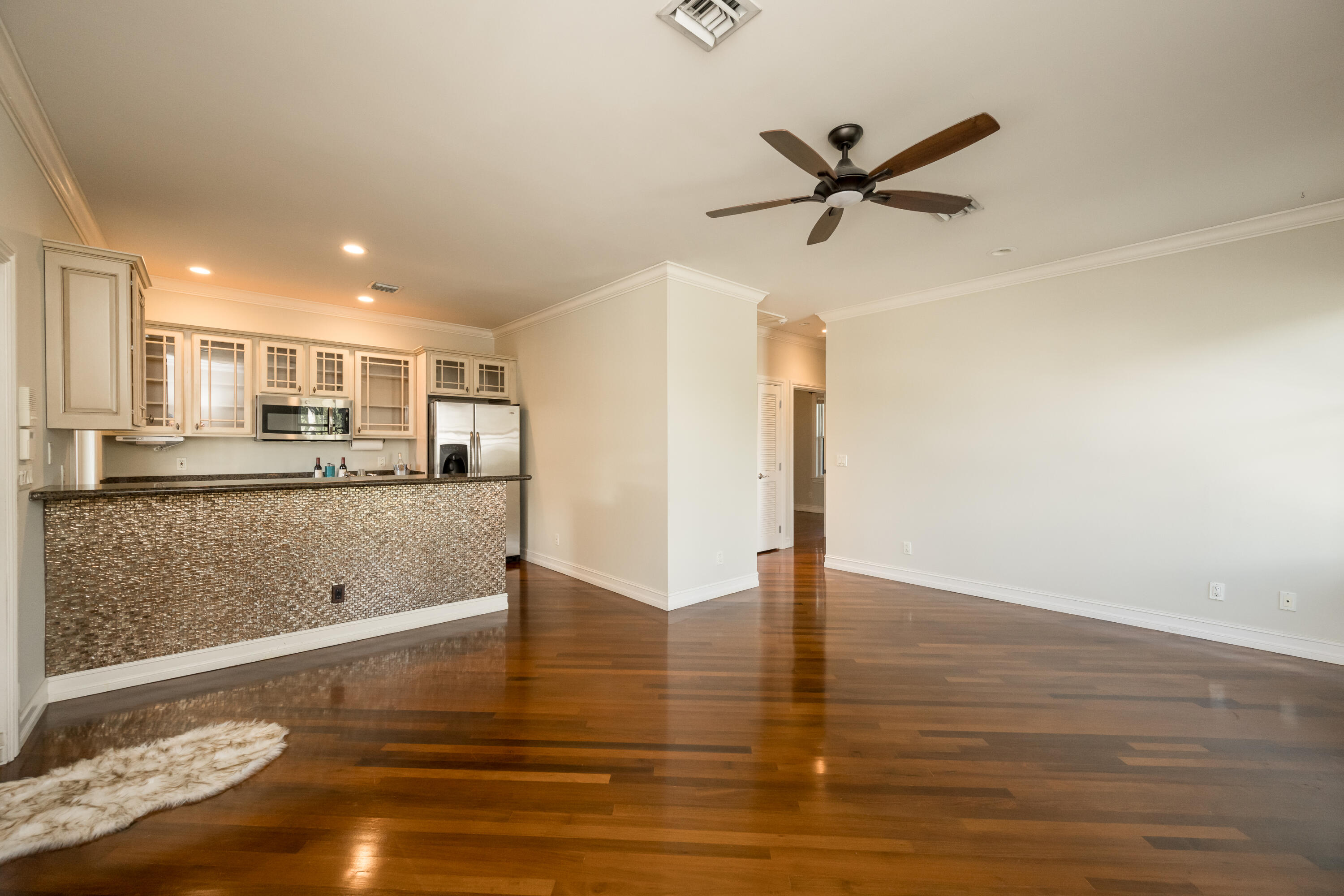 120 Angela Street Unit: 201