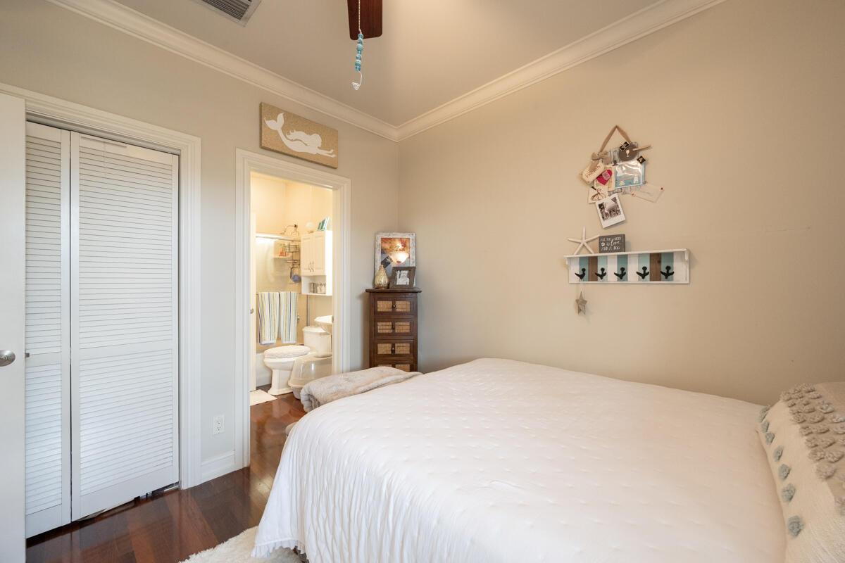 120 Angela Street Unit: 201