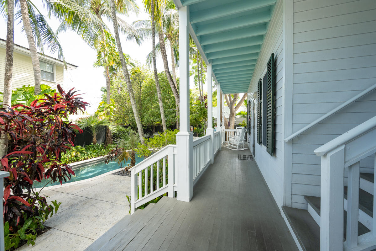 120 Angela Street Unit: 201