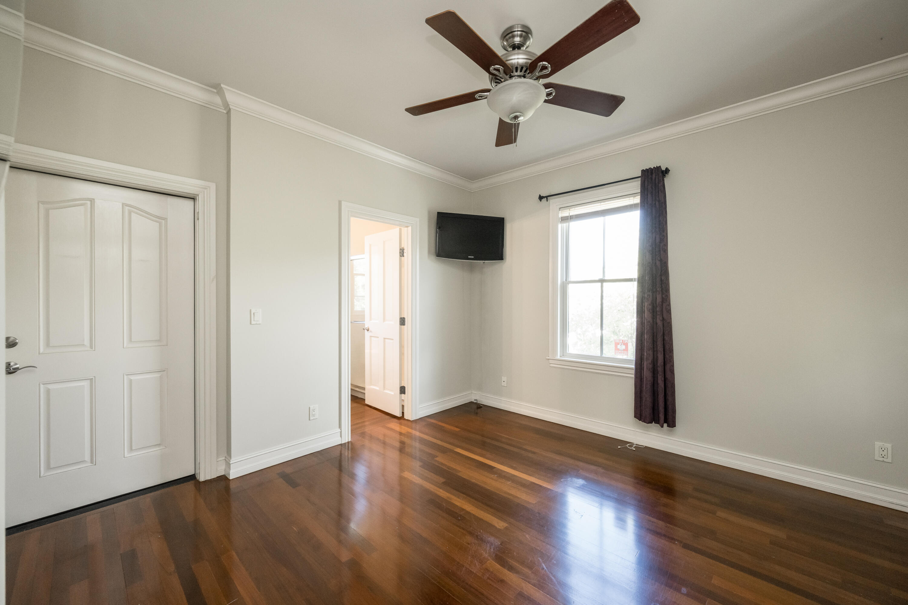 120 Angela Street Unit: 201