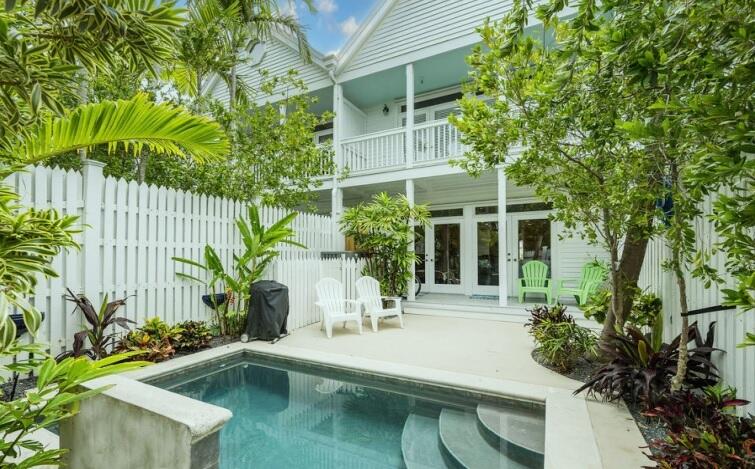 809 Washington Street Unit: 102