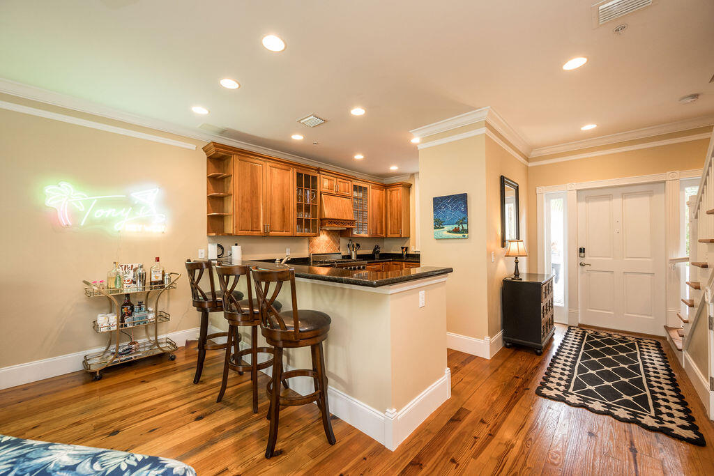 809 Washington Street Unit: 102