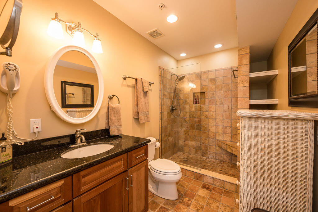 809 Washington Street Unit: 102