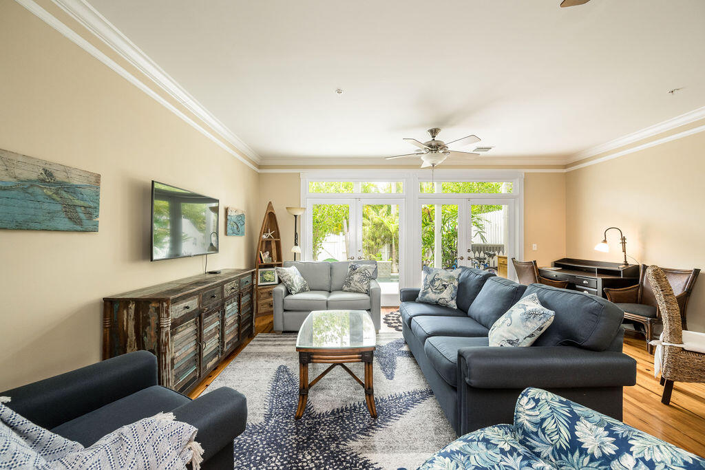 809 Washington Street Unit: 102