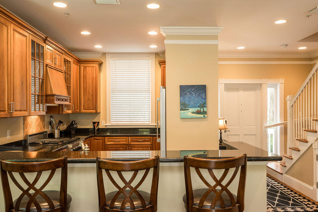 809 Washington Street Unit: 102