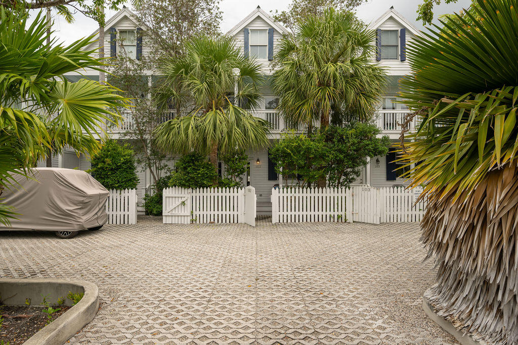 809 Washington Street Unit: 102