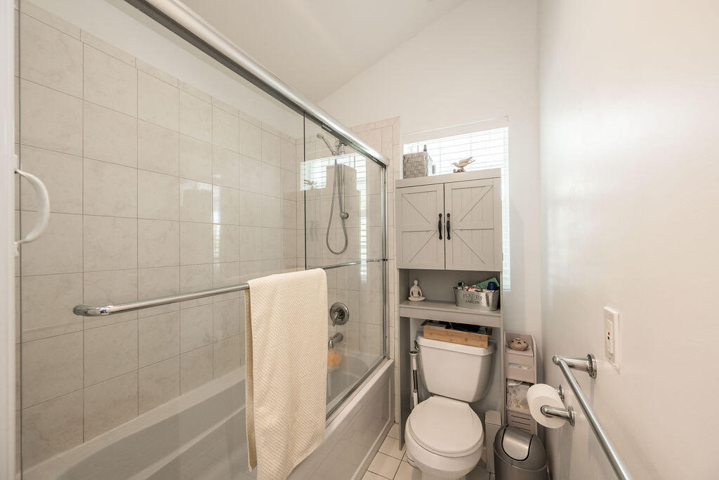 3029 N Roosevelt Boulevard Unit: 15