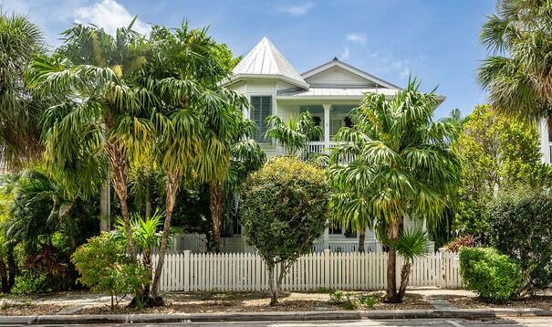 1514 Petronia Street