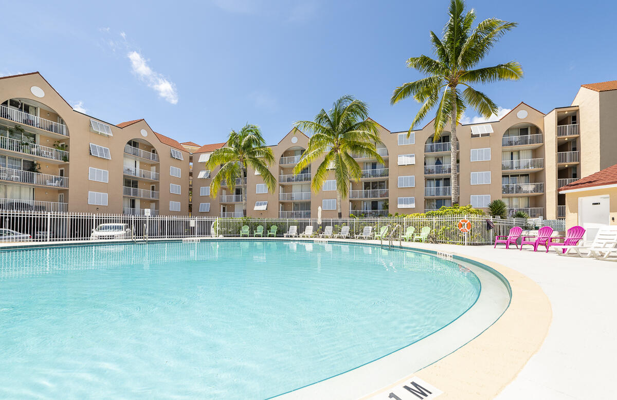 3930 S Roosevelt Boulevard Unit: E103