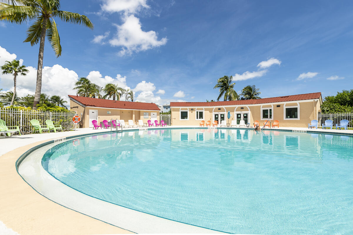 3930 S Roosevelt Boulevard Unit: E103