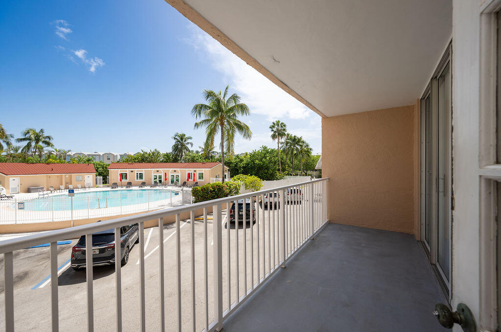 3930 S Roosevelt Boulevard Unit: E103