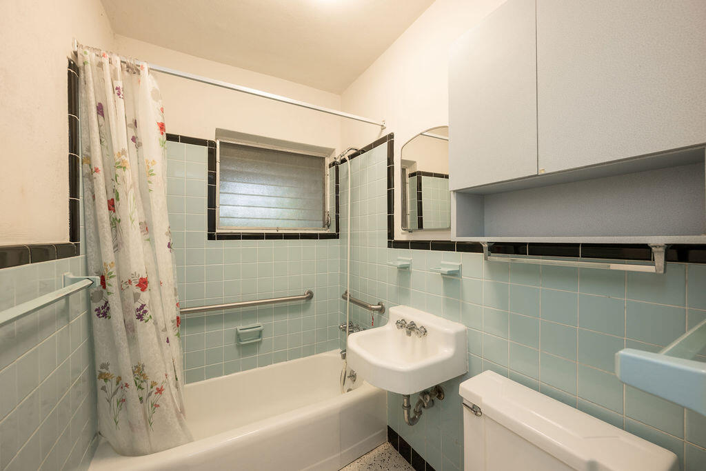 719 Washington Street