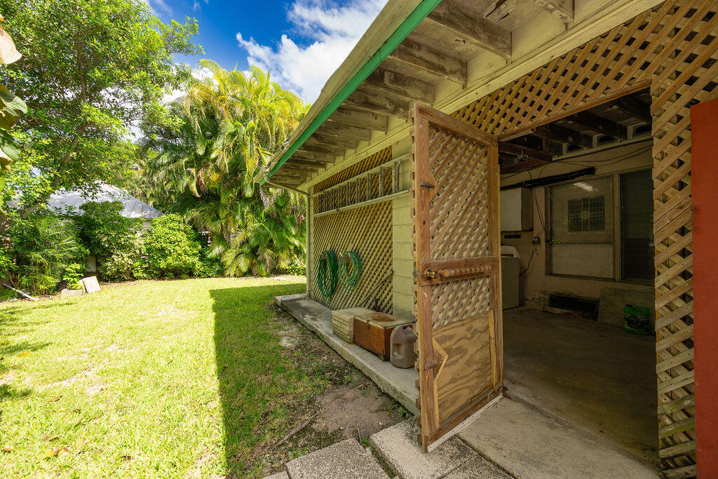 719 Washington Street