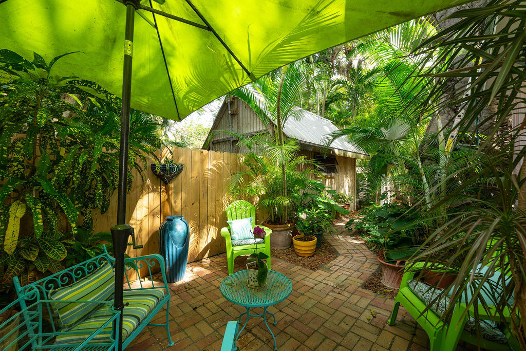 719 Windsor Lane Unit: Rear