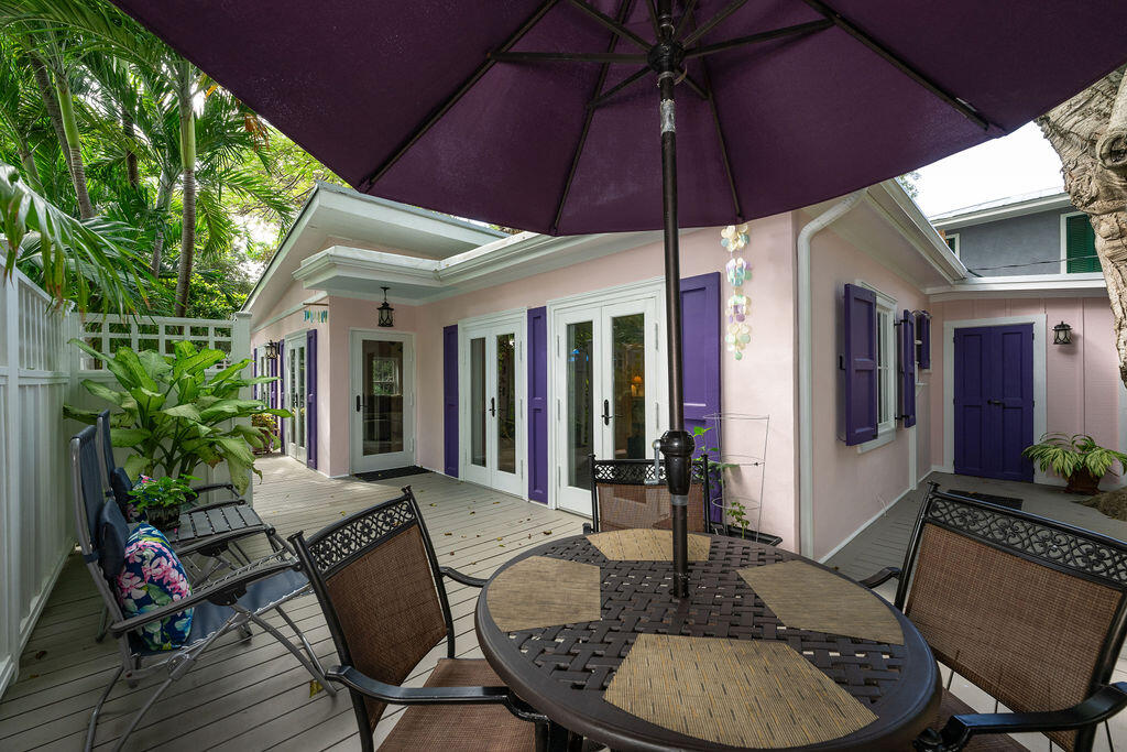 719 Windsor Lane Unit: Rear