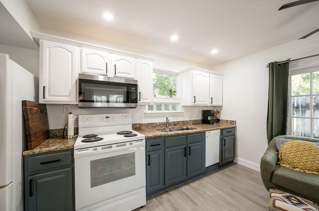 1007 Watson Street Unit: Rear