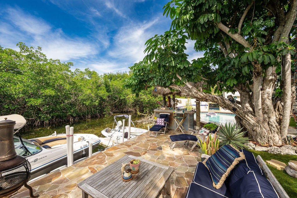 2817 Venetian Drive