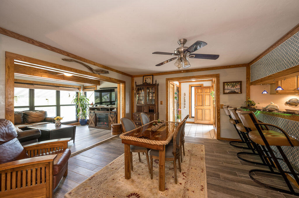 2817 Venetian Drive