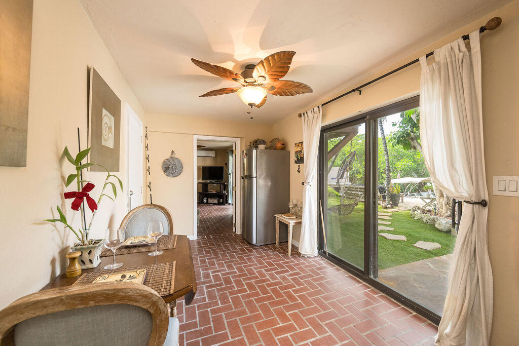 2817 Venetian Drive