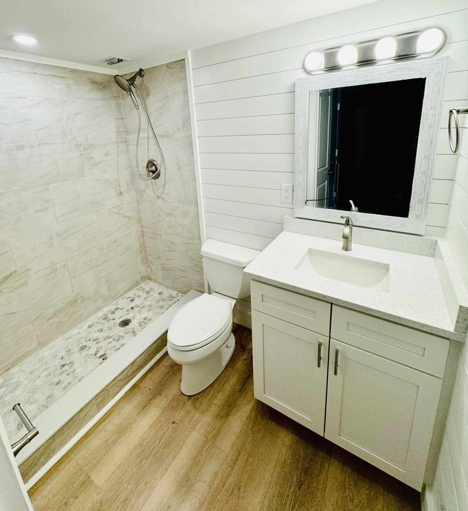 3312 Northside Drive Unit: 103