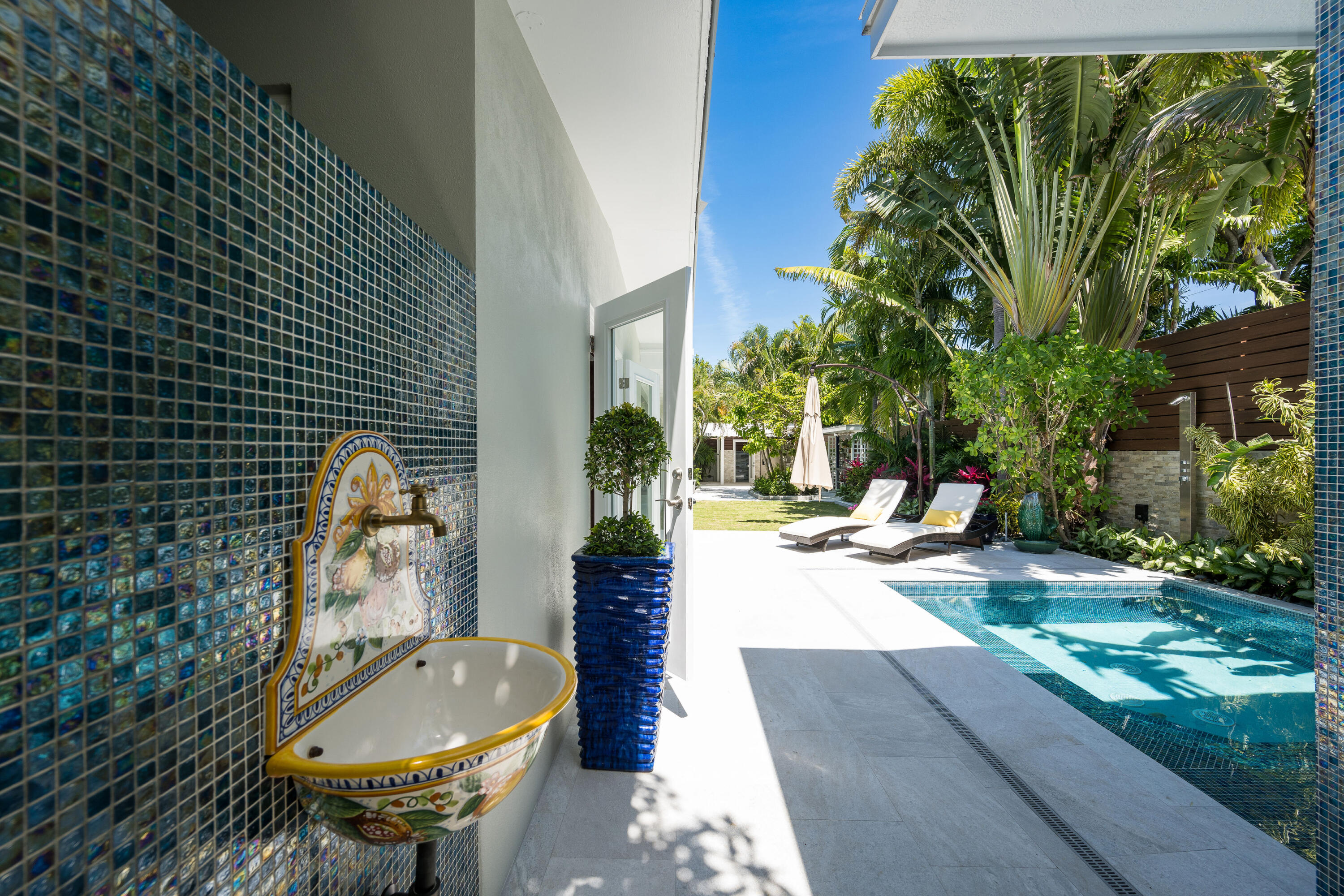 1608 Washington Street