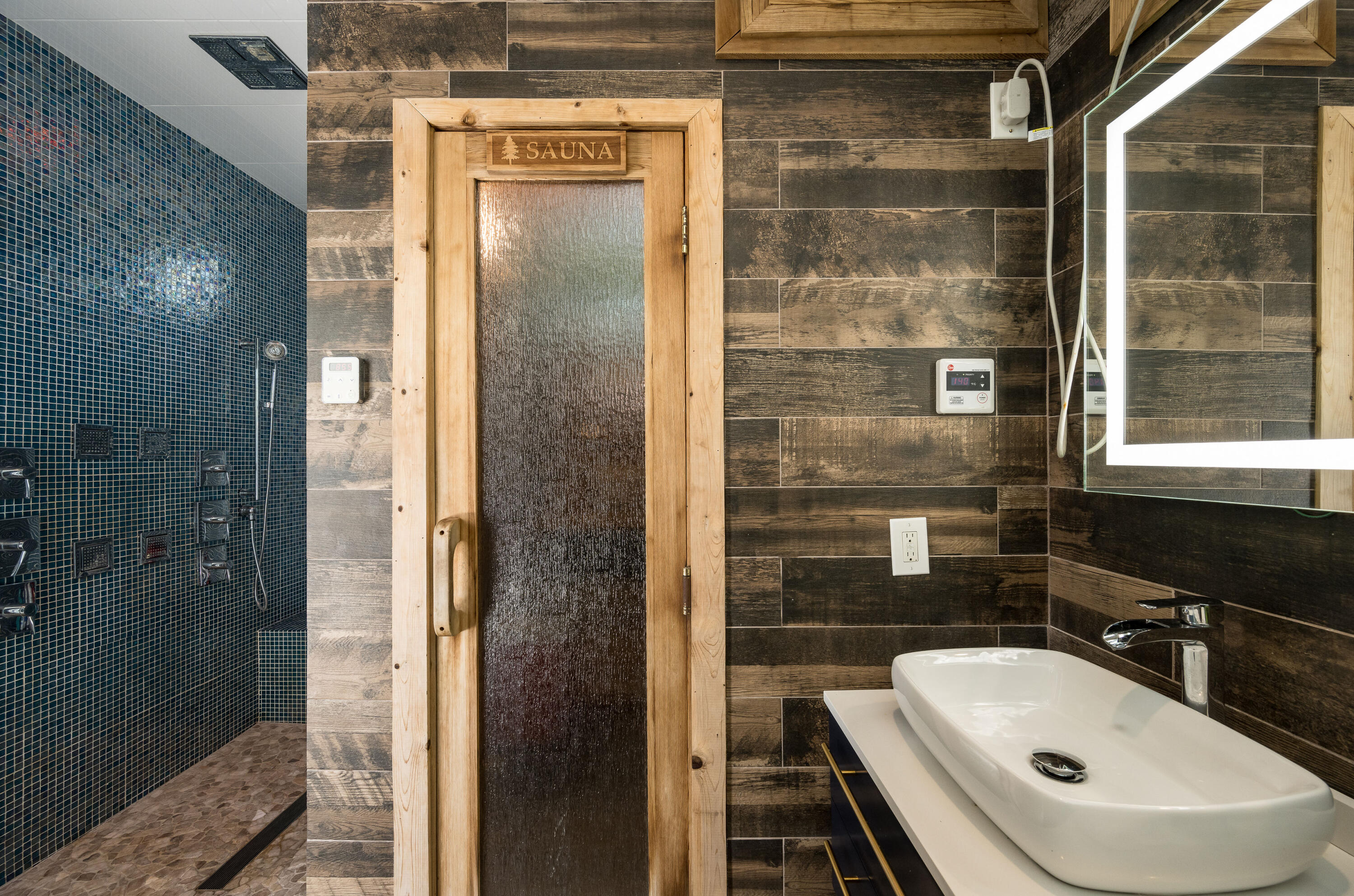 1608 Washington Street