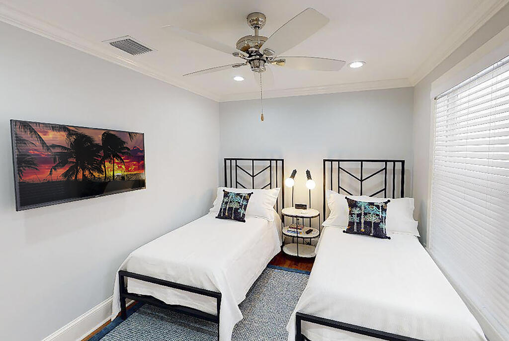 1415 Petronia Street